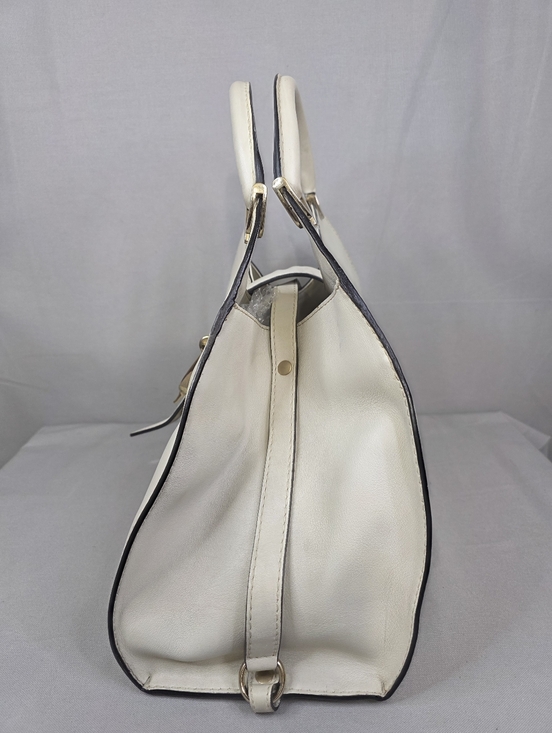 ✨️GUCCI Stirrup Top Handle Bag - Picture 8 of 16